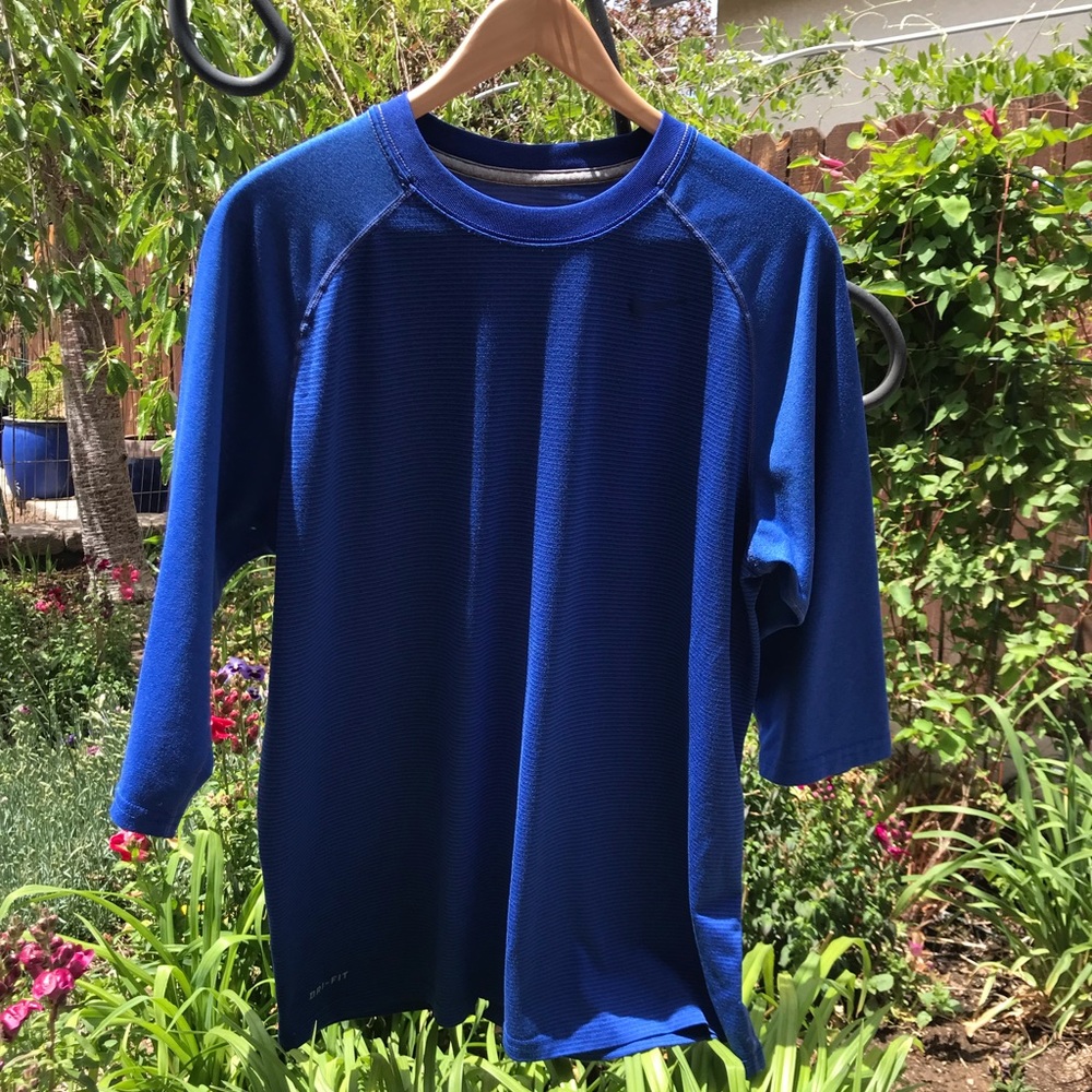 Nike Dri Fit Mens Large raglan sleeve baseball style shirt